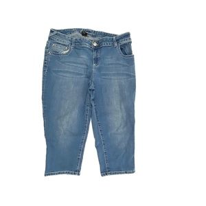 Lane Bryant Capri Womens' size 16 Medium Wash Blue Denim jeans